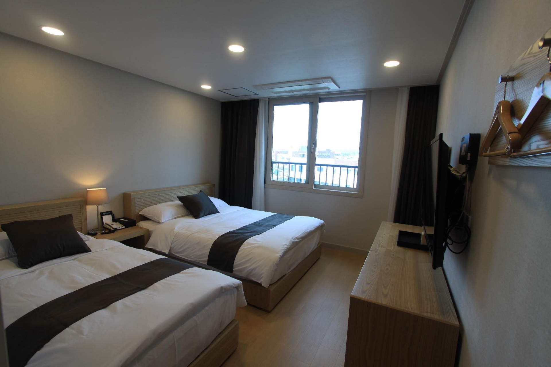 ฮัลลิม ซามอง โฮเต็ล เชจู (Hallim Zamong Hotel Jeju)2