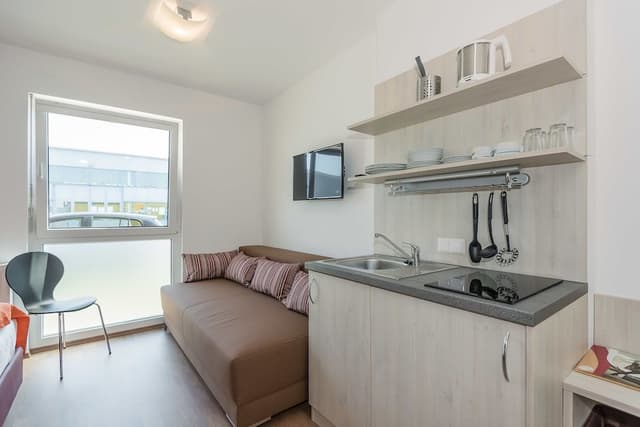 Studio, Kitchenette