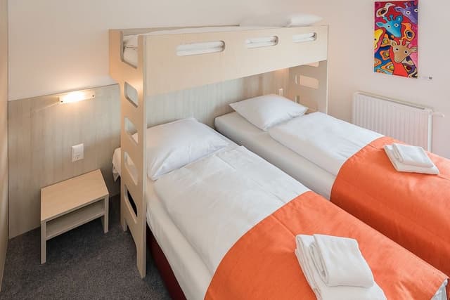 Twin Room with bunkbed