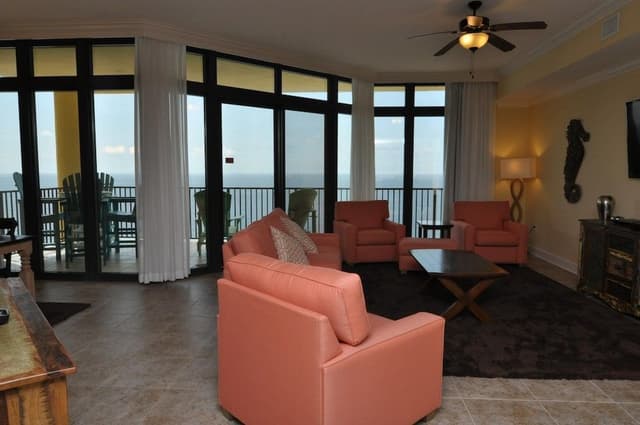 Condo, 3 Bedrooms