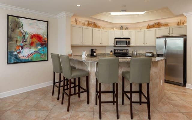 Condo, 3 Bedrooms