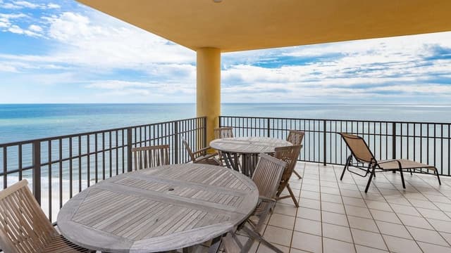 Condo, 4 Bedrooms