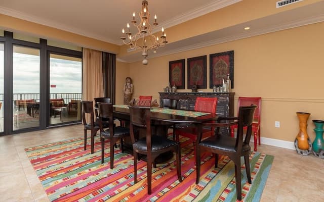 Condo, 4 Bedrooms
