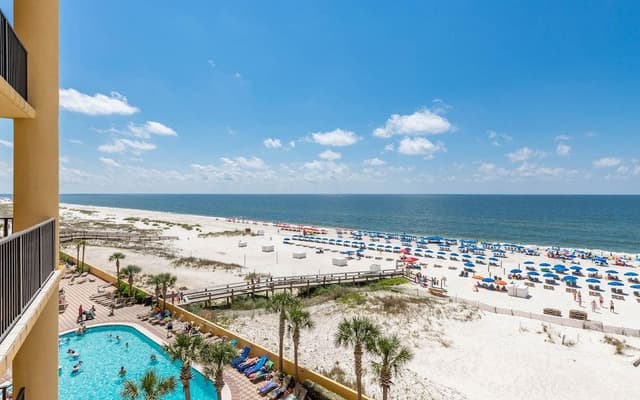 Condo, 3 Bedrooms