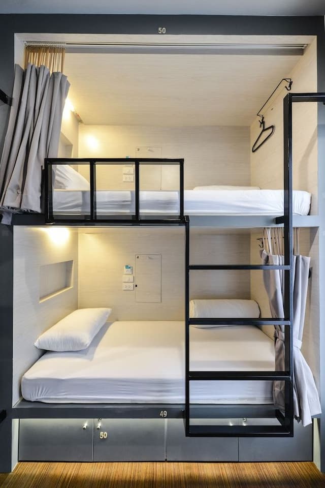 WOMEN ONLY SINGLE BED CUBE