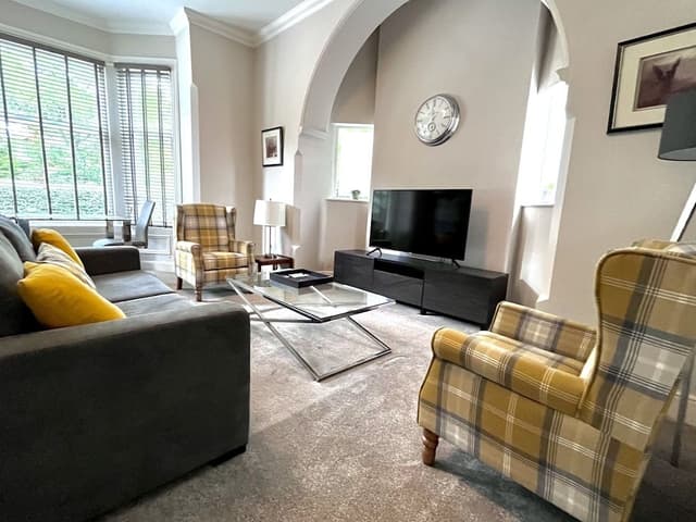 Deluxe Apartment