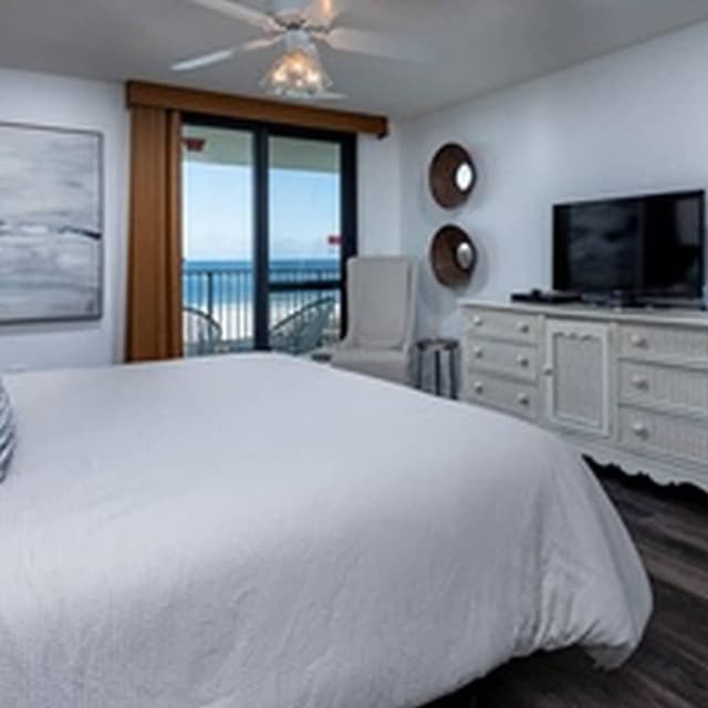 Condo, 3 Bedrooms