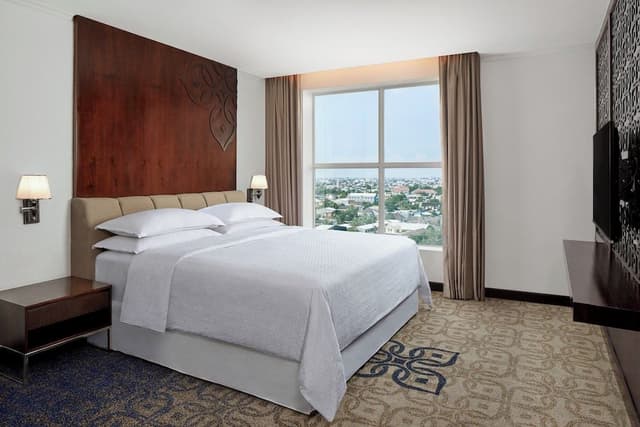 Executive Suite, 1 Bedroom, City View