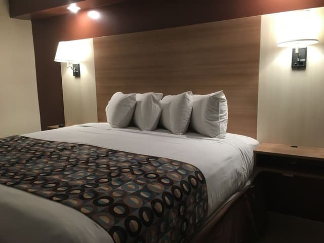 Deluxe Room, 1 King Bed, Non Smoking