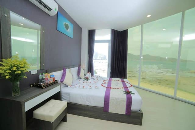 Senior Room, Sea View