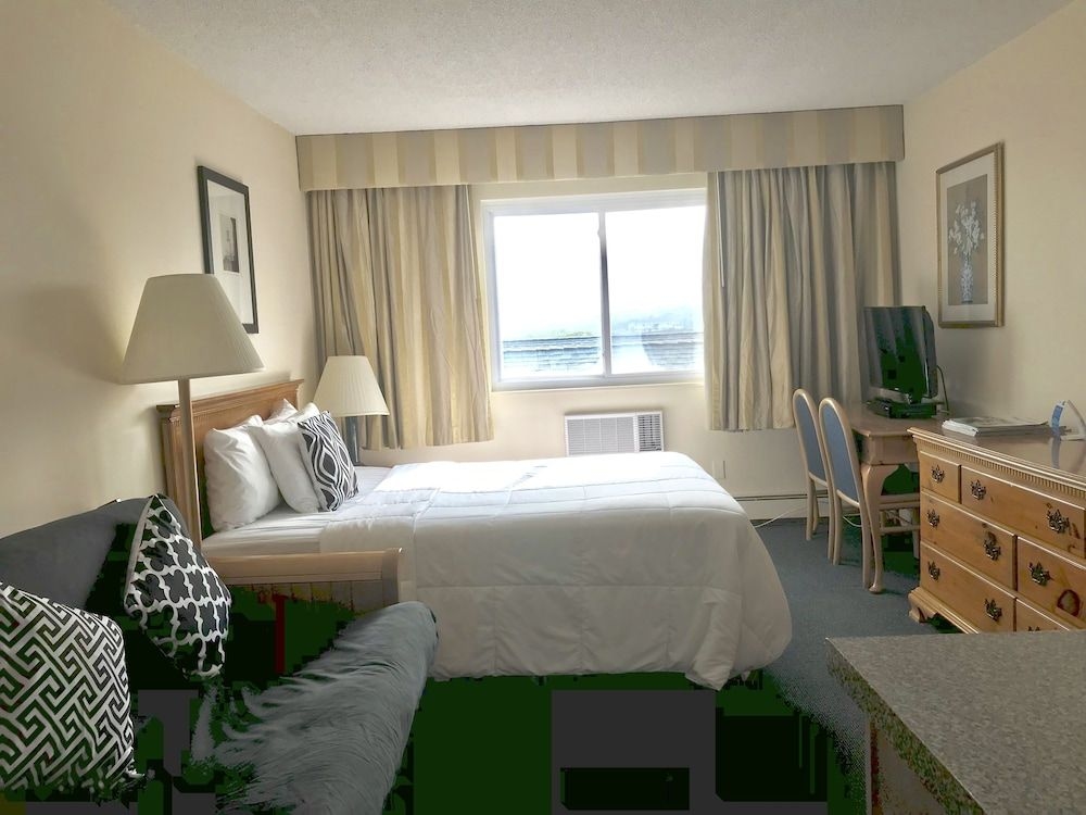Ocean Surf Resort1