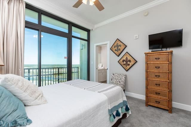 Condo, 4 Bedrooms