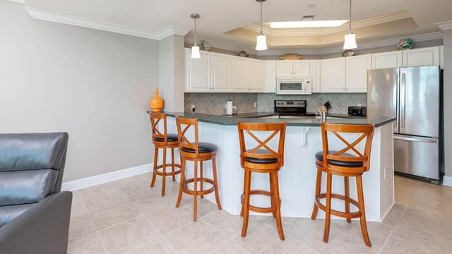 Condo, 3 Bedrooms