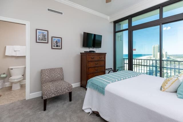 Condo, 4 Bedrooms