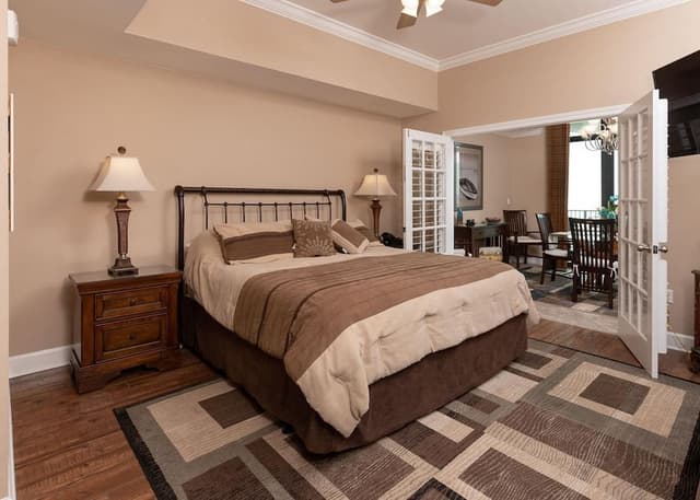Condo, 3 Bedrooms