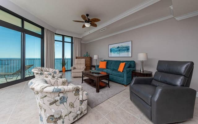 Condo, 3 Bedrooms