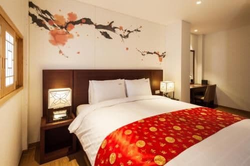 Deluxe Room with 1 Double Bed