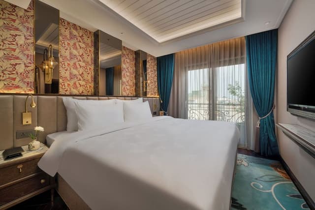 Luxury Suite