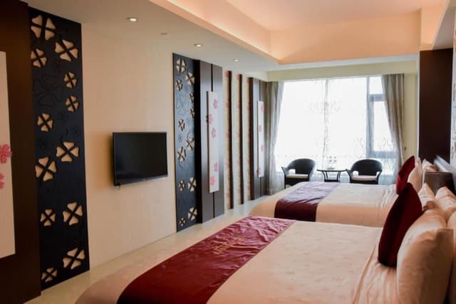 Superior Quadruple Room, Bathtub