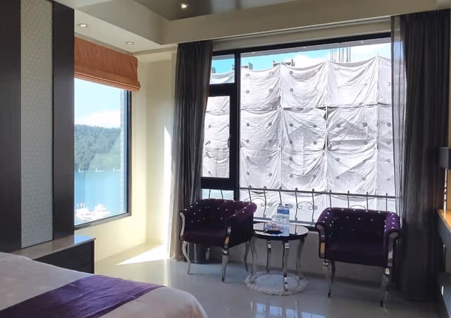 Family Room, Partial Lake View