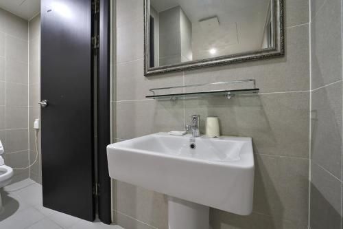 โรงแรมแพลตตินั่ม นัมโพ (Platinum Hotel Nampo)3