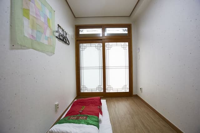 Korean Style Double Room with Private Shower Booth and Toilet (Free Korean Style Breakfast)