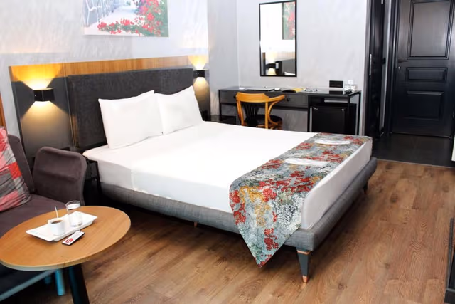 Deluxe Double or Twin Room