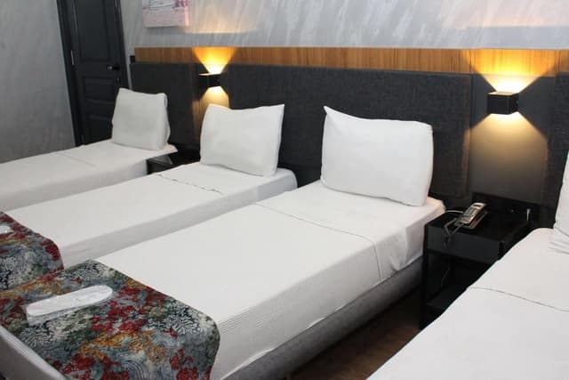 Deluxe Quadruple Room
