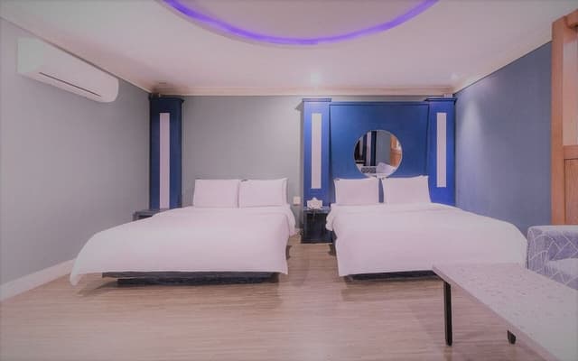 Standard Room (2) (Check-in 8PM on Sat. & the day before holiday)