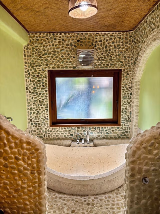 Deluxe Villa, 2 Bedrooms, Bathtub, Pool View