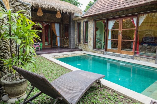 Deluxe Villa, 1 Bedroom, Bathtub, Pool View