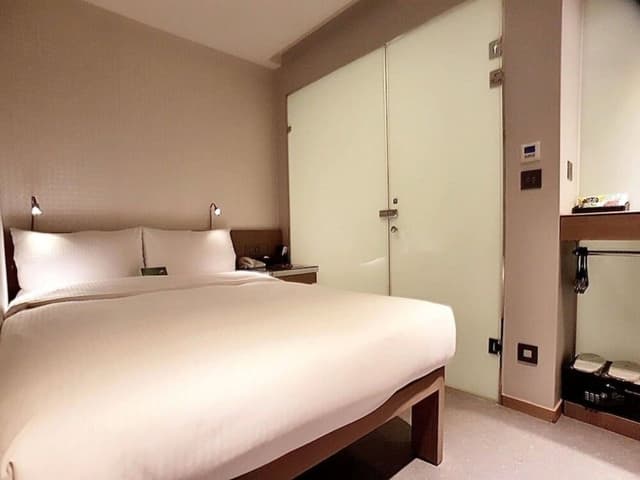 Classic Double Room, No Windows