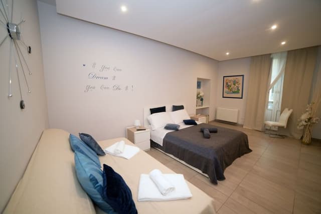 Design Triple Room