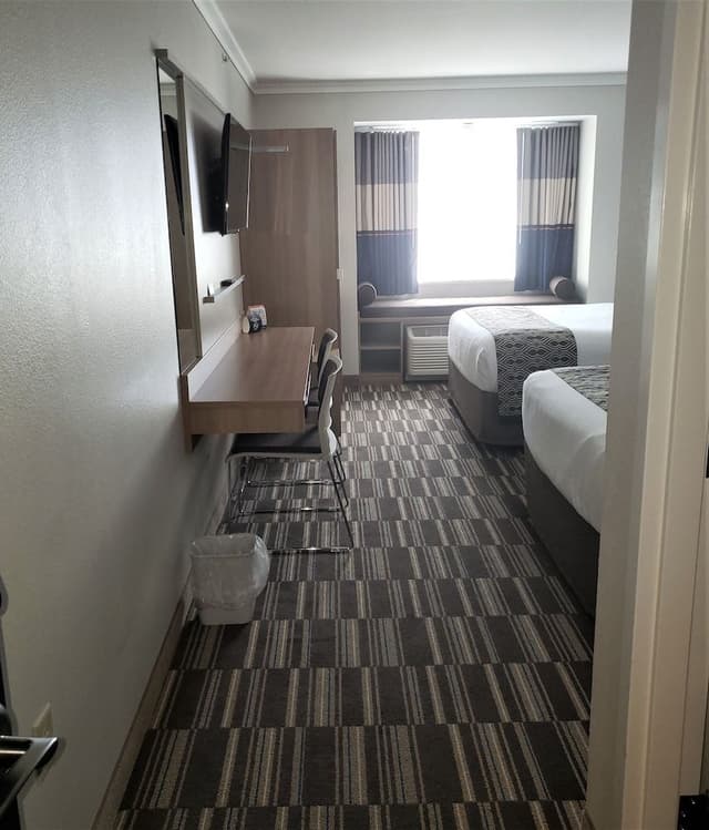 Room, 2 Queen Beds, Non Smoking