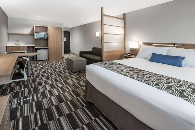 Room, 2 Queen Beds, Non Smoking