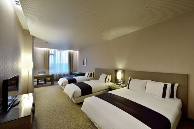 Business Quadruple Room
