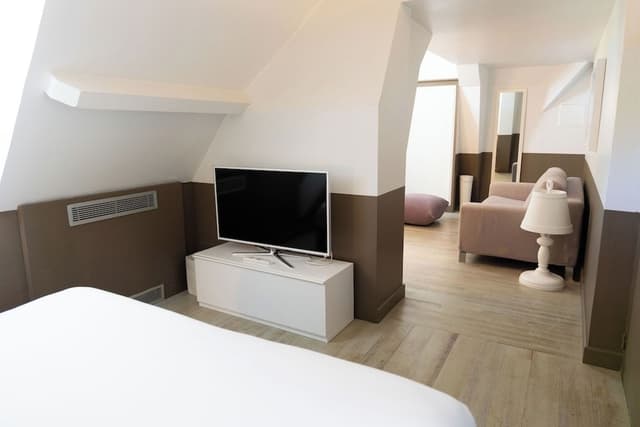 Atelier Suite 8