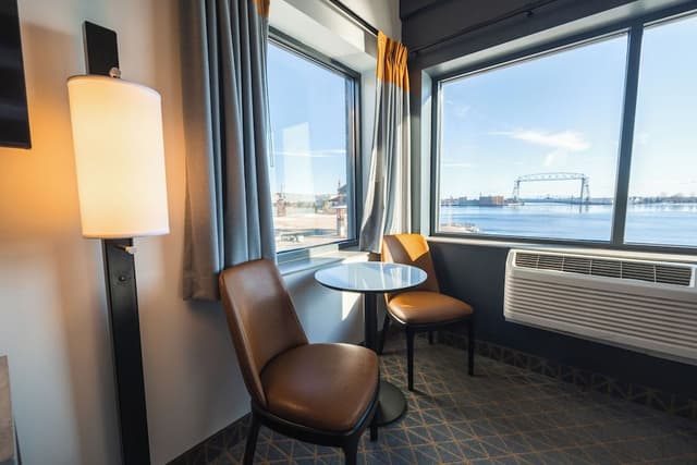 King Mini Suite - Pet Friendly