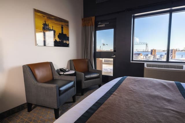 King Marina Deck Room