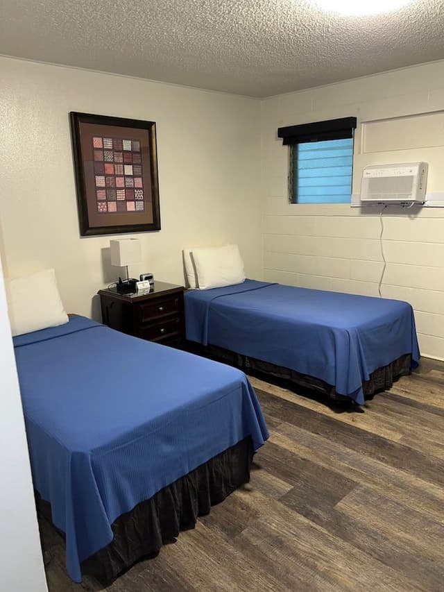 Main Bldg - 2nd Floor - Back Hallway - 2 Twin Beds