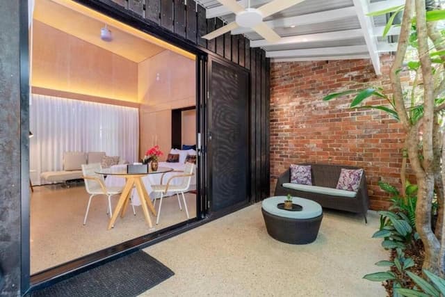 Deluxe Studio Suite