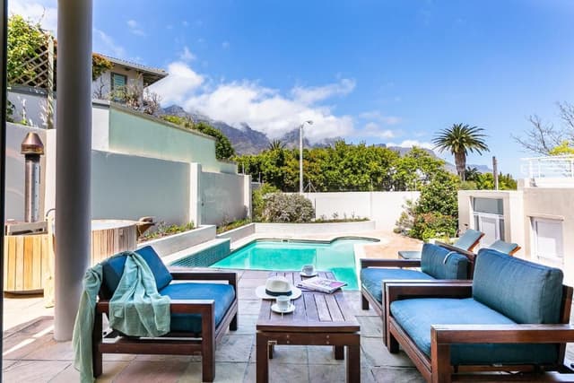 Wood-Fired Hot Tub Nature Pool Suite