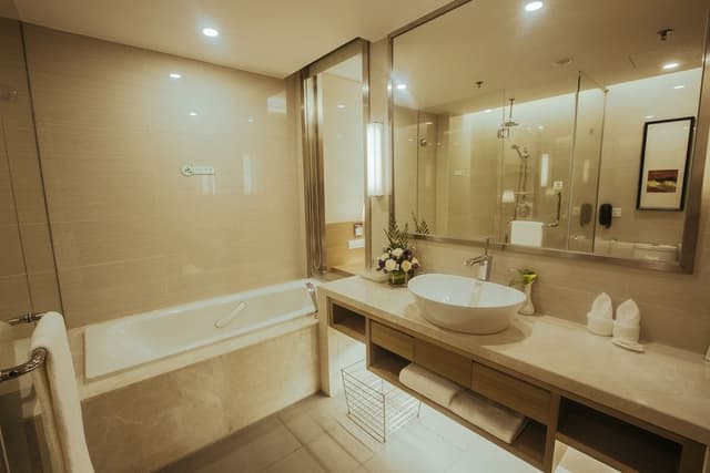 Suite, 1 King Bed (High Floor)