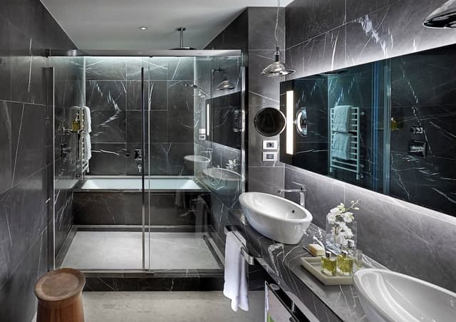 Suite, 1 King Bed (Milano)