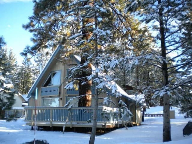 Chalet, 2 Bedrooms, 2 Bathrooms