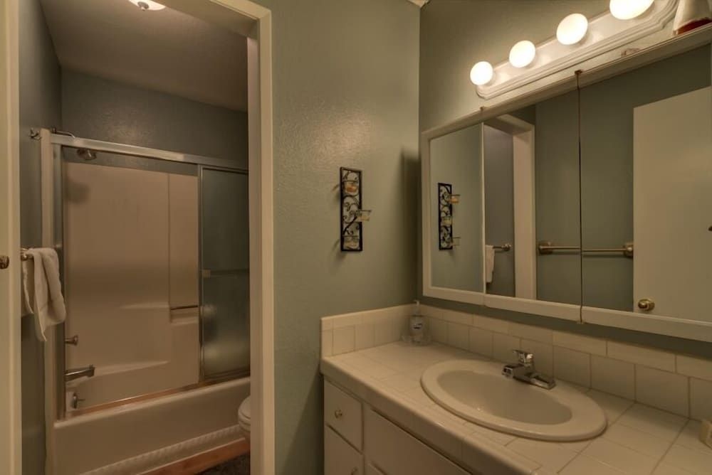 1200 Wildwood Unit 160