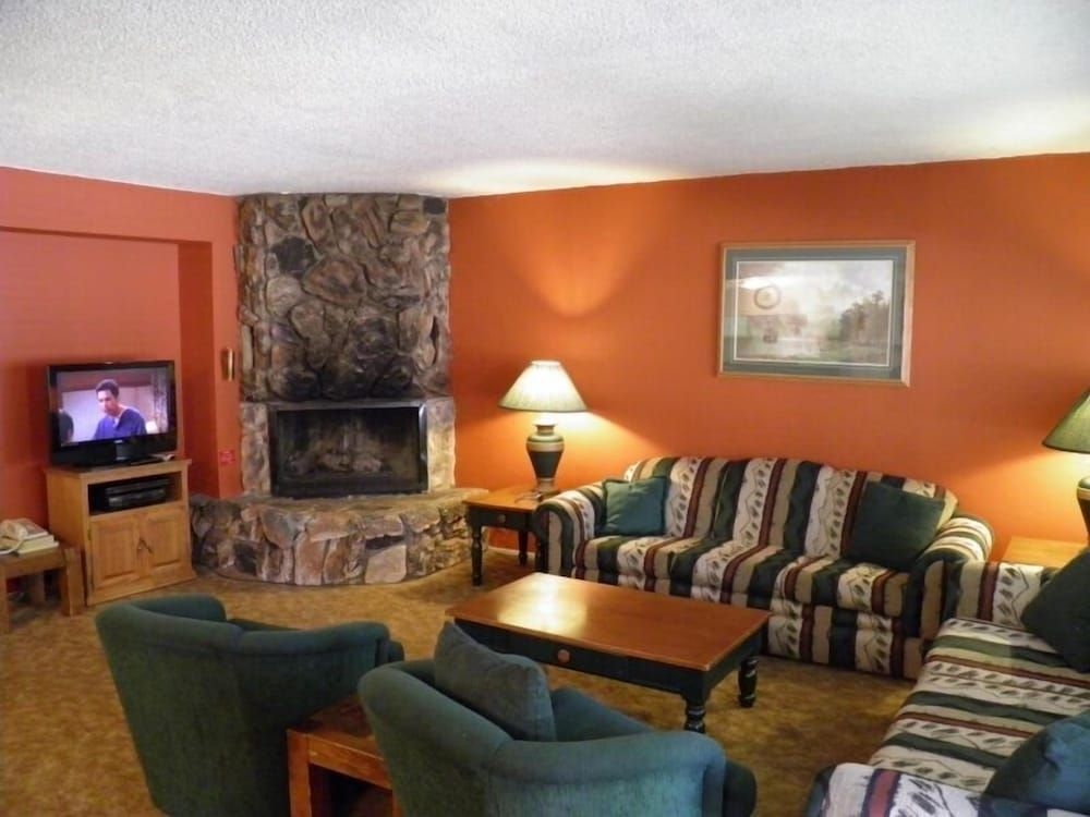 1149 Herbert Unit B4