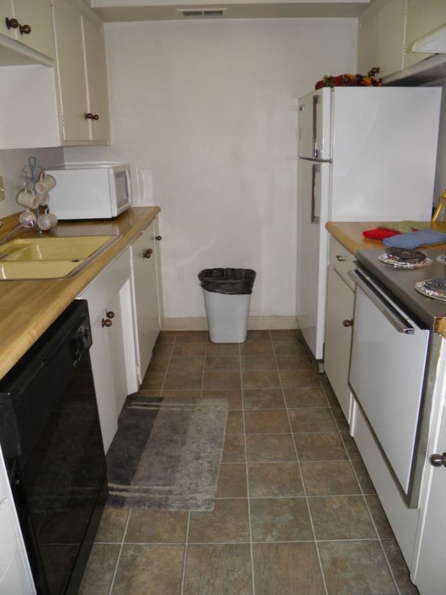 Condo, 3 Bedrooms