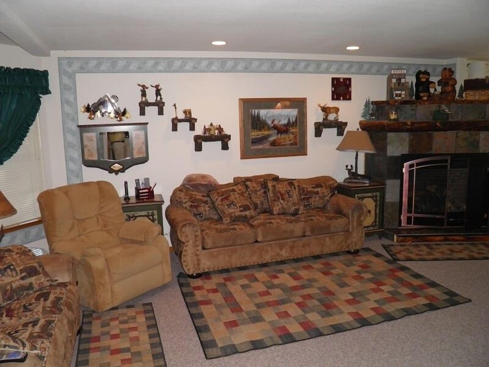 4019 Blackrock Road2