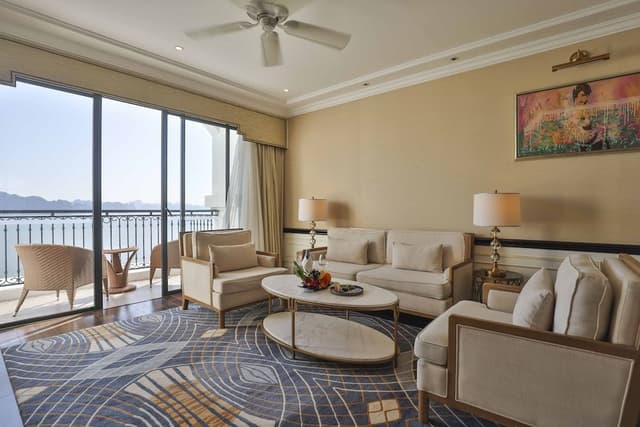 Executive Suite King Bed